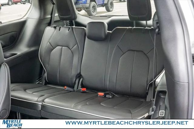 2027 Chrysler Pacifica Limited