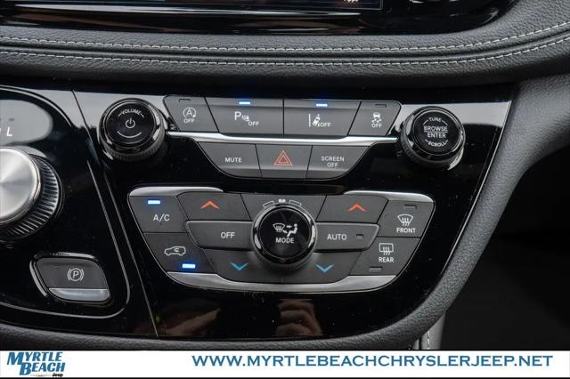2027 Chrysler Pacifica Limited