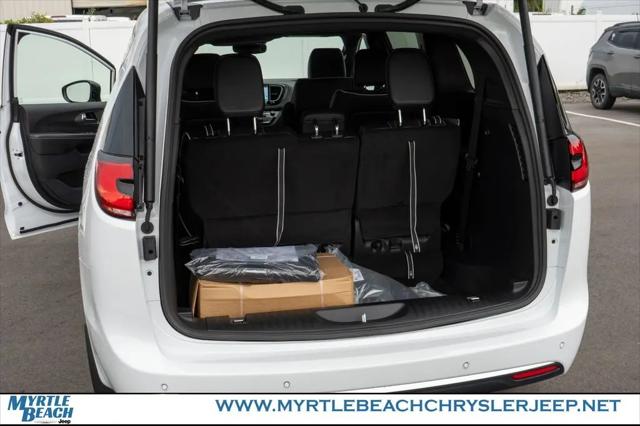 2027 Chrysler Pacifica Limited