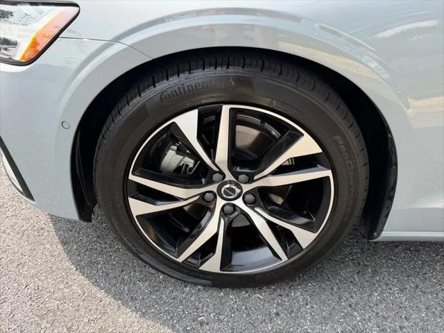 2025 Volvo S60 B5 Plus
