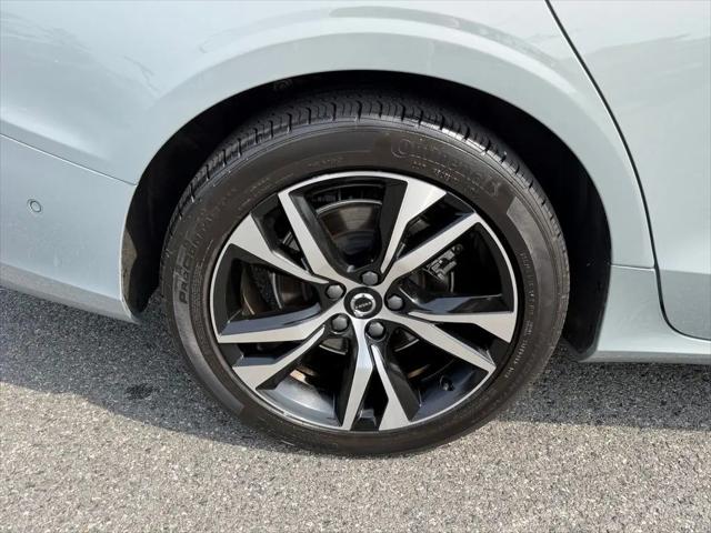 2025 Volvo S60 B5 Plus