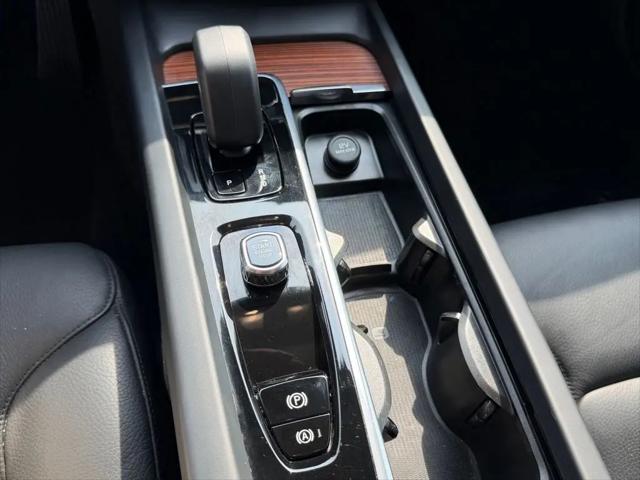 2025 Volvo S60 B5 Plus