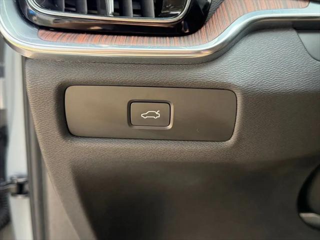 2025 Volvo S60 B5 Plus