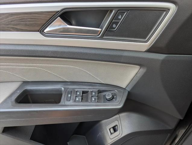 2023 Volkswagen Atlas 2.0T SE w/Technology
