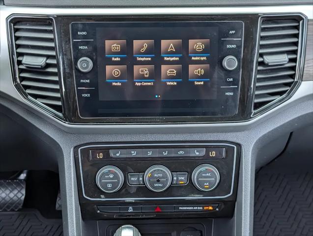 2023 Volkswagen Atlas 2.0T SE w/Technology