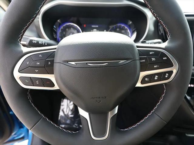 2027 Chrysler Pacifica Select AWD