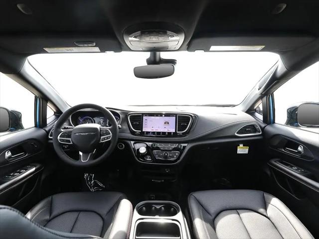 2027 Chrysler Pacifica Select AWD
