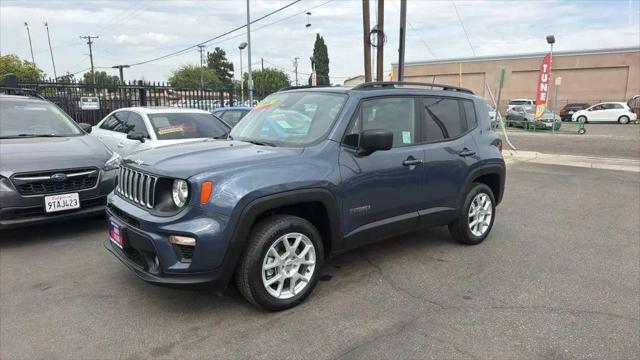2022 Jeep Renegade Latitude 4x4 for sale in Fresno, CA