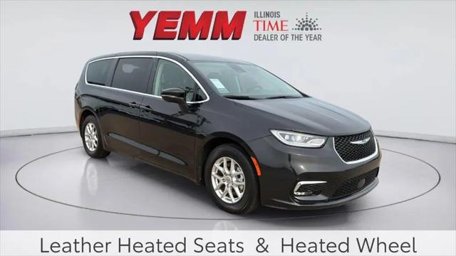 2023 Chrysler Pacifica Touring L for sale in Galesburg, IL