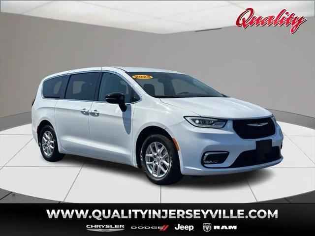 2024 Chrysler Pacifica Touring L for sale in Alton, IL