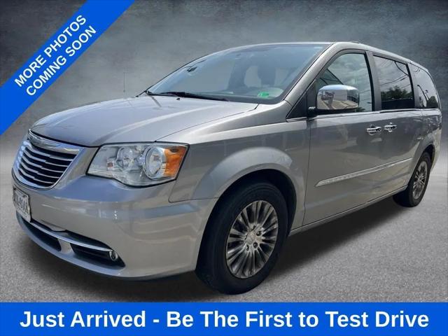 2015 Chrysler Town & Country Limited for sale in Fairfax, VA