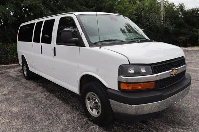 2025 Chevrolet Express Passenger RWD 3500 Extended Wheelbase LT for sale in Downers Grove, IL