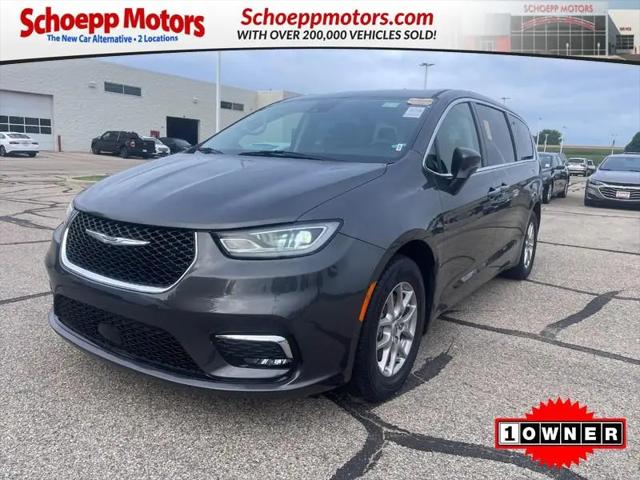 2023 Chrysler Pacifica Touring L for sale in Madison, WI