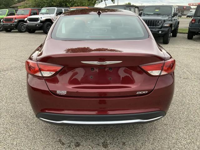2016 Chrysler 200 Limited