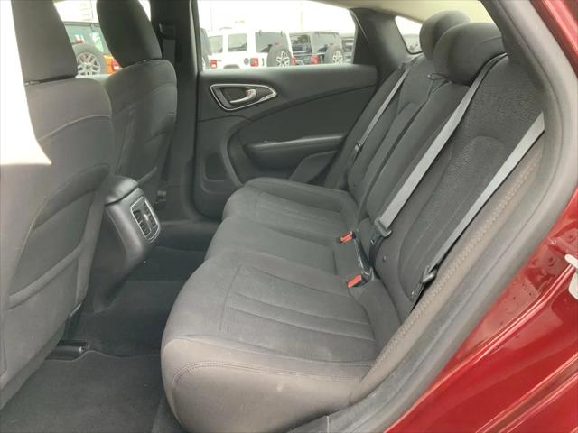 2016 Chrysler 200 Limited