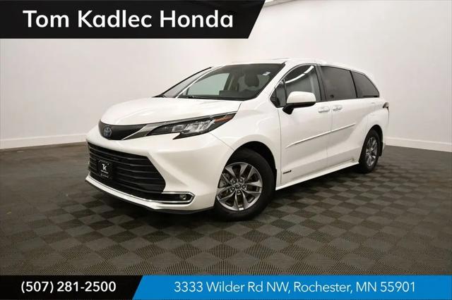 2021 Toyota Sienna XLE for sale in Rochester, MN
