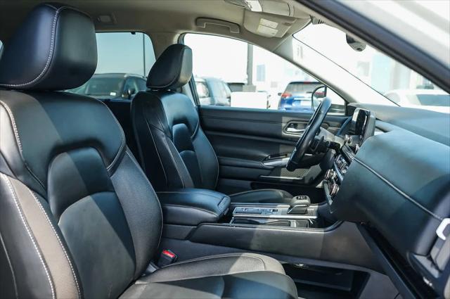 2023 Nissan Pathfinder SL FWD