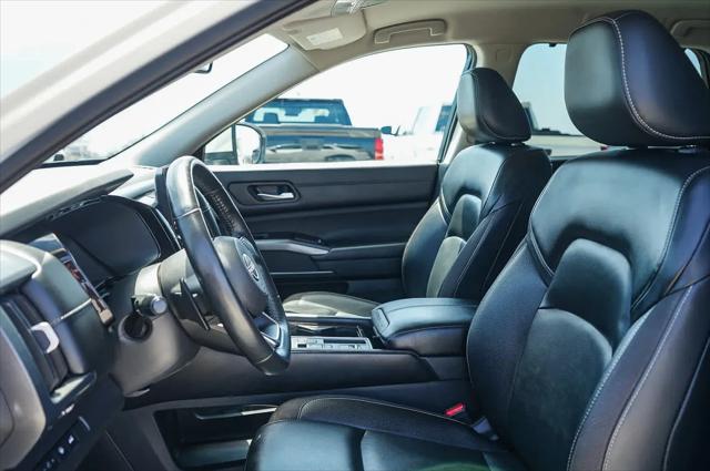 2023 Nissan Pathfinder SL FWD