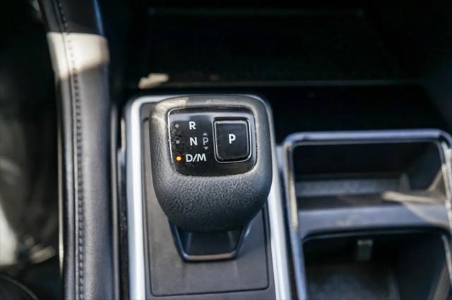 2023 Nissan Pathfinder SL FWD