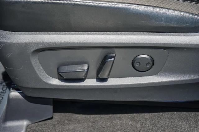 2023 Nissan Pathfinder SL FWD