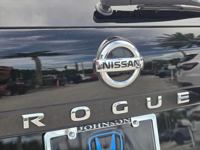 2021 Nissan Rogue SV FWD