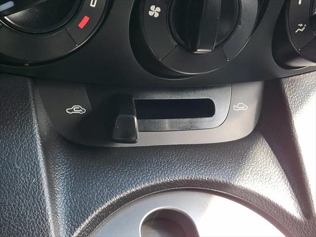 2014 Mazda Mazda2 Sport