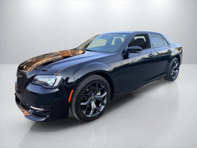 2023 Chrysler 300 Touring L