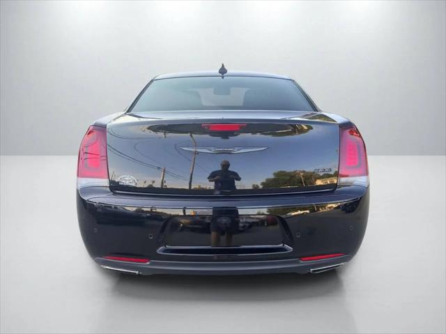 2023 Chrysler 300 Touring L