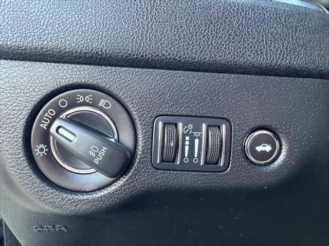 2023 Chrysler 300 Touring L