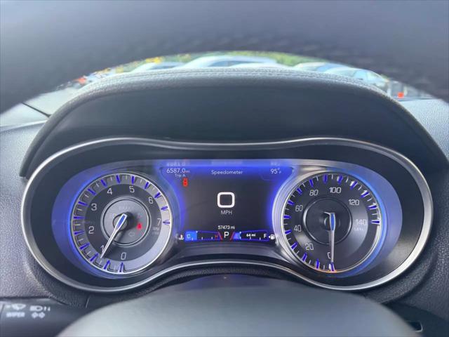2023 Chrysler 300 Touring L