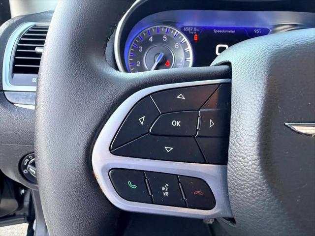 2023 Chrysler 300 Touring L
