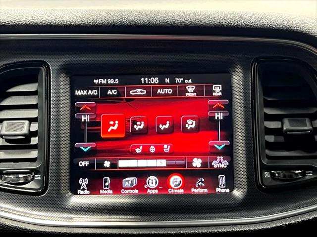 2016 Dodge Challenger 392 Hemi Scat Pack Shaker
