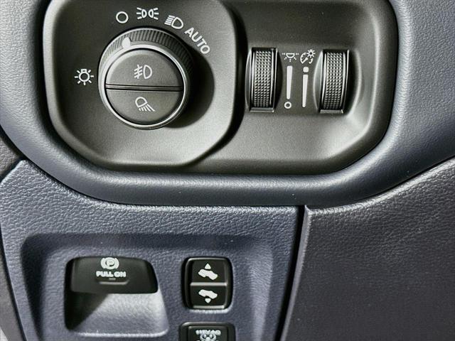 2019 Ram 1500 Limited Crew Cab 4x4 57 Box