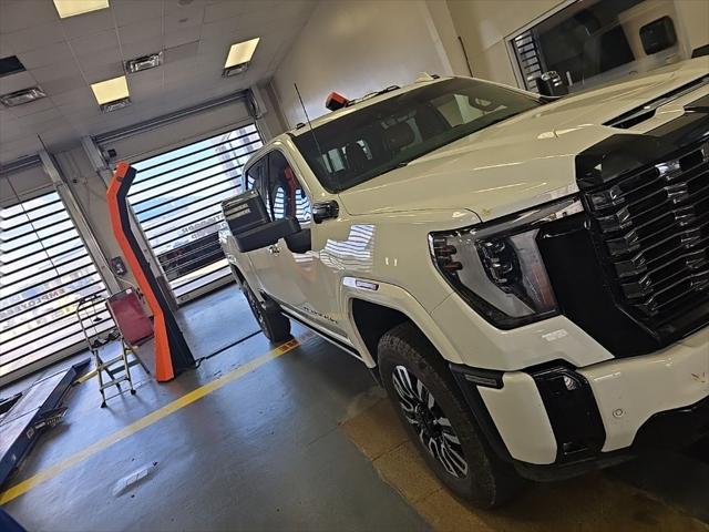 2025 GMC Sierra 3500HD 4WD Crew Cab Standard Bed Denali Ultimate for sale in Groveport, OH