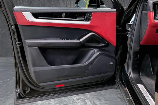 2024 Porsche Cayenne Base
