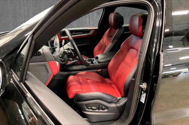 2024 Porsche Cayenne Base