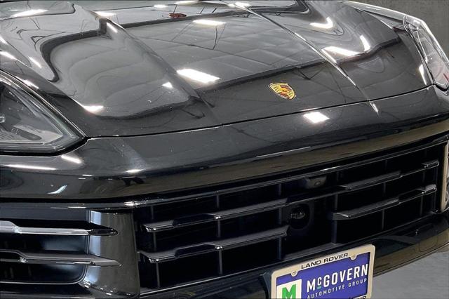 2024 Porsche Cayenne Base