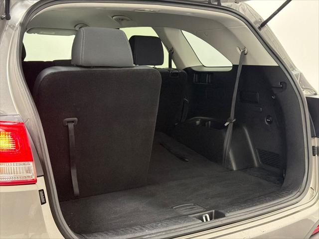 2016 Kia Sorento 3.3L LX