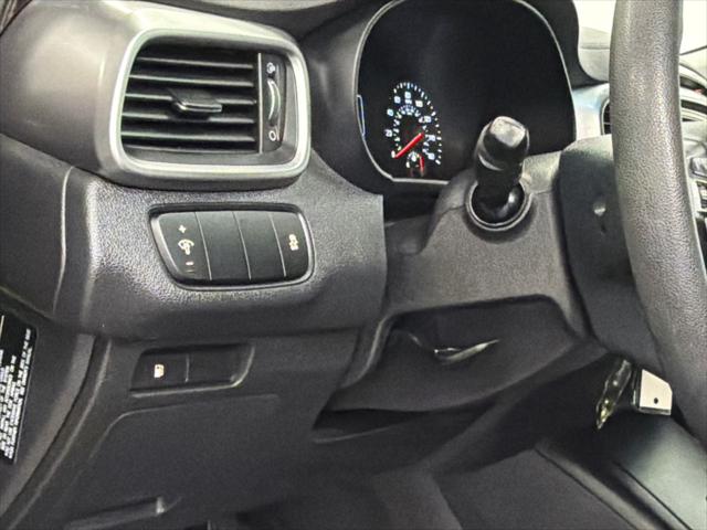 2016 Kia Sorento 3.3L LX