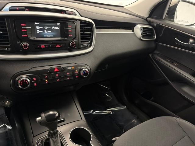 2016 Kia Sorento 3.3L LX