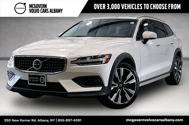 2025 Volvo V60 Cross Country Ultra, B5 AWD Gas mild hybrid for sale in Albany, NY