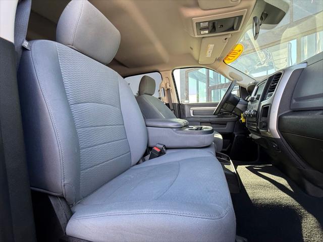 2019 Ram 1500 Classic SLT Crew Cab 4x2 64 Box