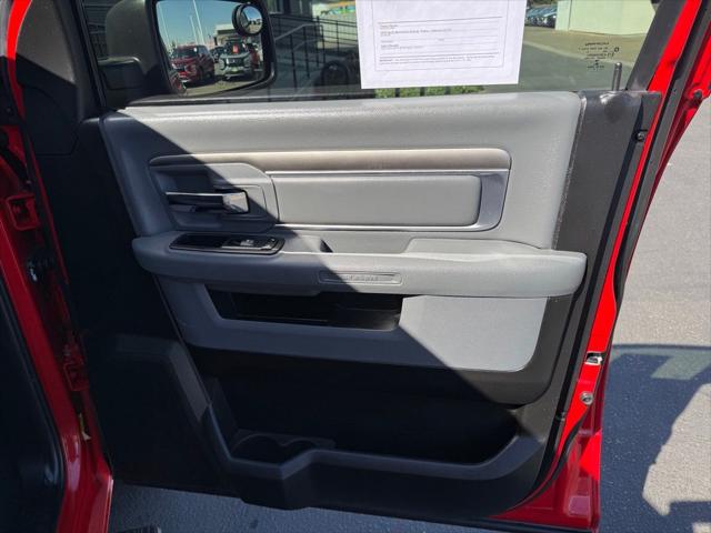 2019 Ram 1500 Classic SLT Crew Cab 4x2 64 Box