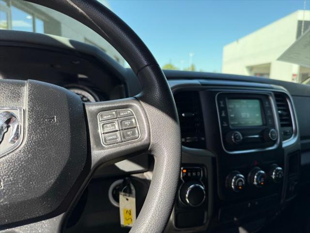 2019 Ram 1500 Classic SLT Crew Cab 4x2 64 Box