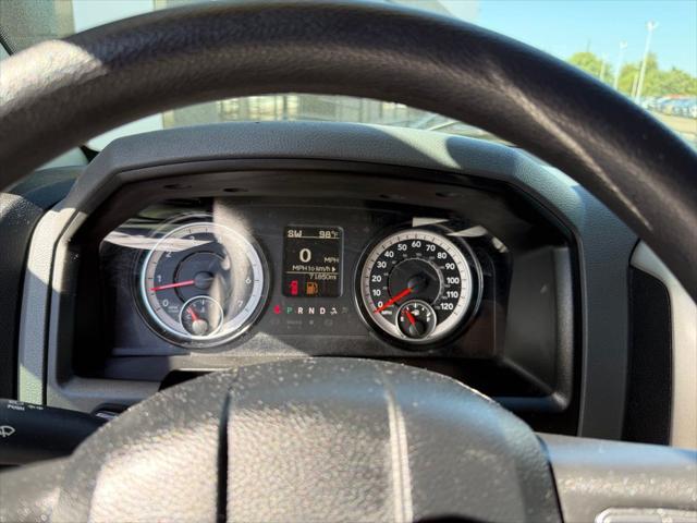 2019 Ram 1500 Classic SLT Crew Cab 4x2 64 Box