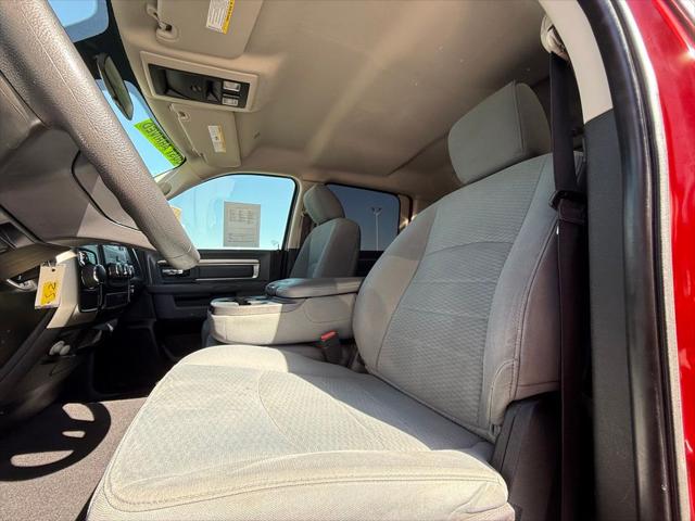 2019 Ram 1500 Classic SLT Crew Cab 4x2 64 Box
