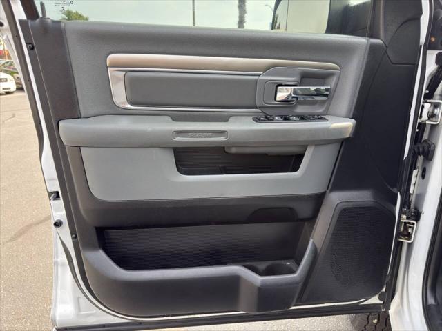 2017 Ram 3500 Lone Star Crew Cab 4x4 8 Box