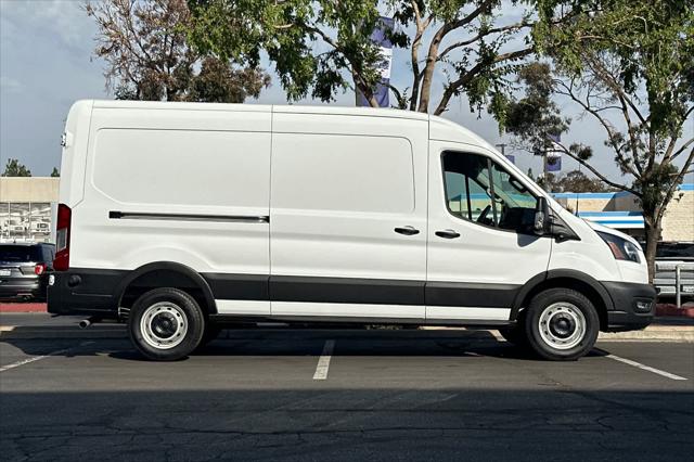 2026 Ford Transit Cargo Van T-250 148 Med Rf 9150 GVWR RWD