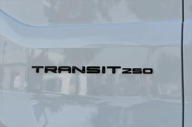 2026 Ford Transit Cargo Van T-250 148 Med Rf 9150 GVWR RWD