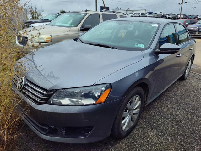 2012 Volkswagen Passat 2.5L S for sale in Huntington, WV